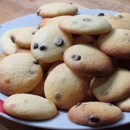 My childhood Romanian Raisins Cookies!